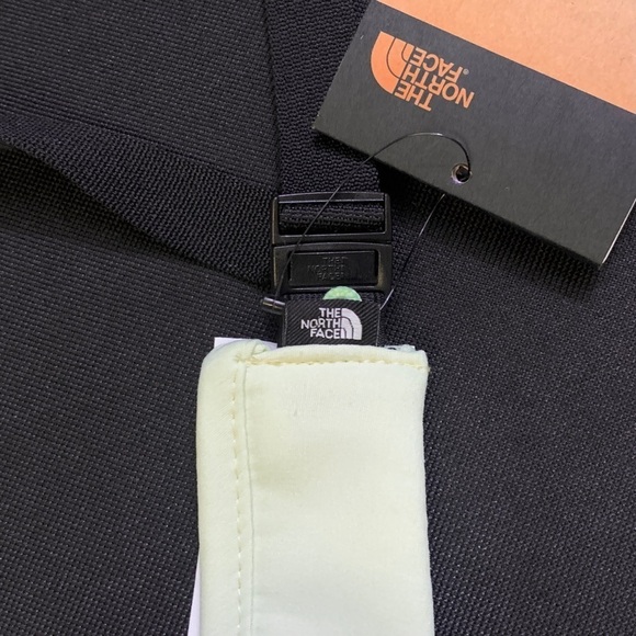 THE NORTH FACE FlashDry™ Class V Sweat-Wicking Logo Visor Hat - Light Green- NWT - Picture 3 of 8